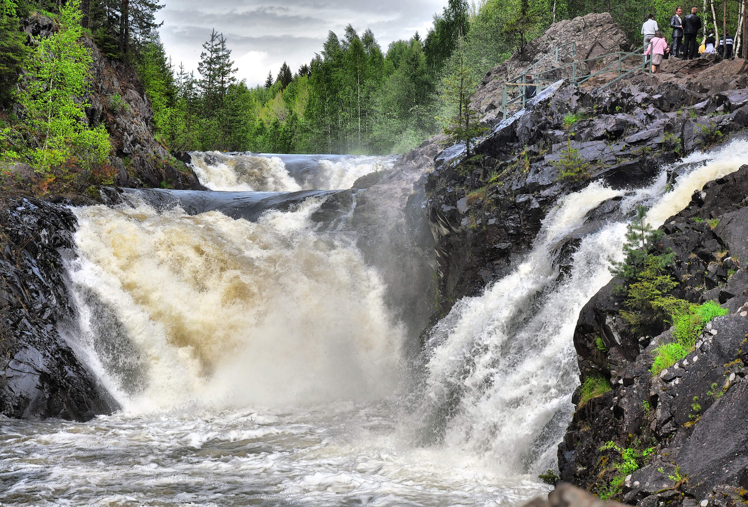 uploads/1_Kivach-Wasserfall_JEwldKB.jpg