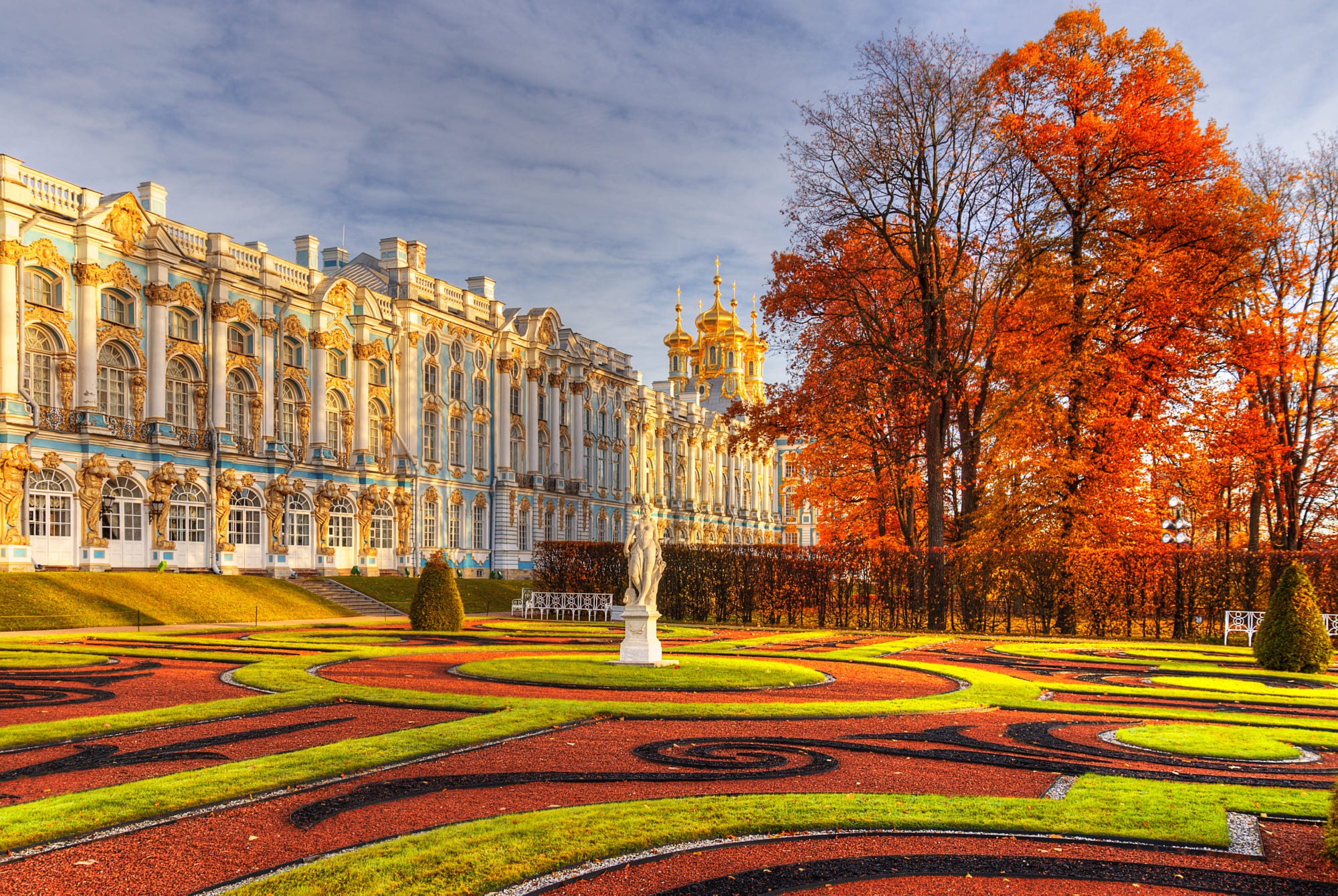 uploads/3_Katharinenpalast_und_Park_gYwsPrE.jpg