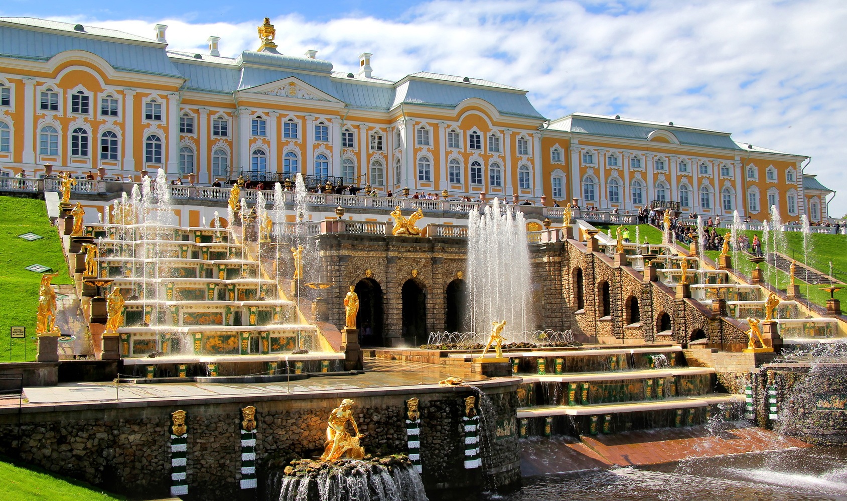 uploads/4_Peterhof_grosse_Kaskade_qUaYPt3.jpg