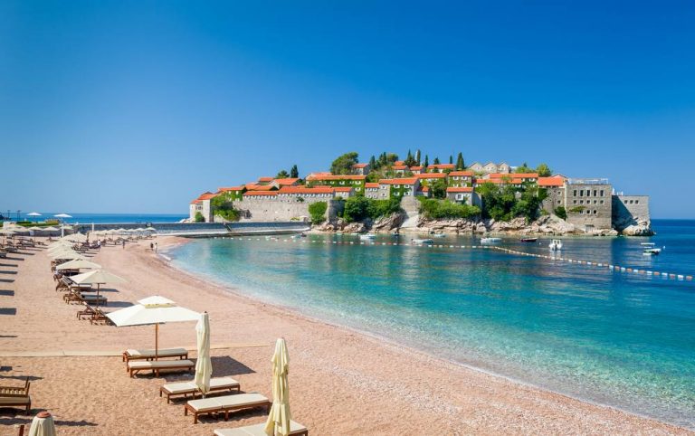 uploads/Strand_Sveti-Stefan.jpg